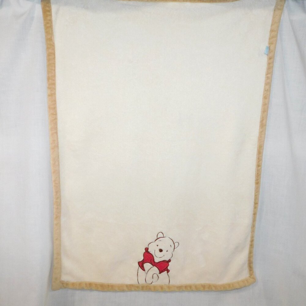 Disney Baby Winnie the Pooh Hugs Embroidered Fleece Blanket Cream Tan  30" x 40"
